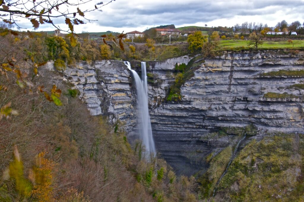 cascada-de-gujuli-gorbea